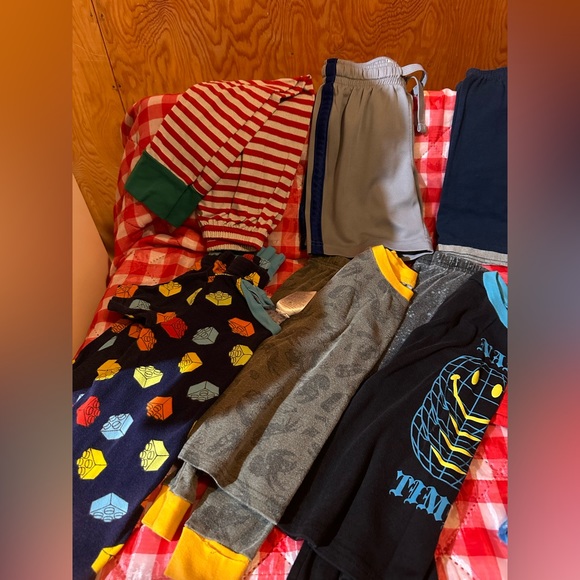 Boys pajamas bundle - Picture 3 of 3